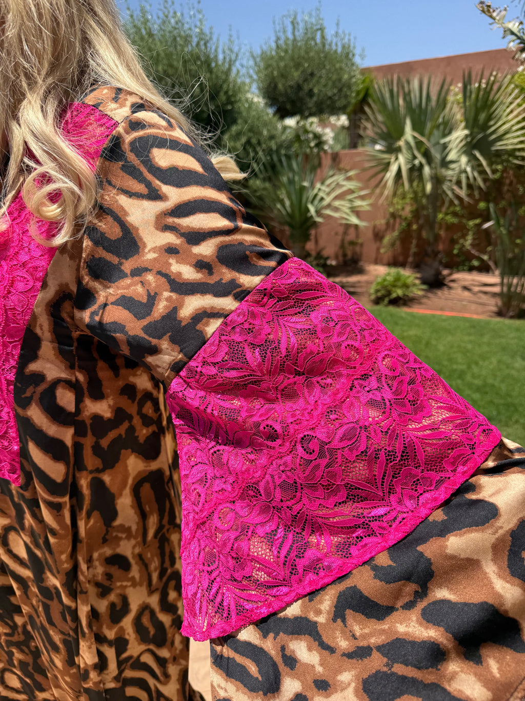 Dora Kaftan Leopard Print with fuchsia lace