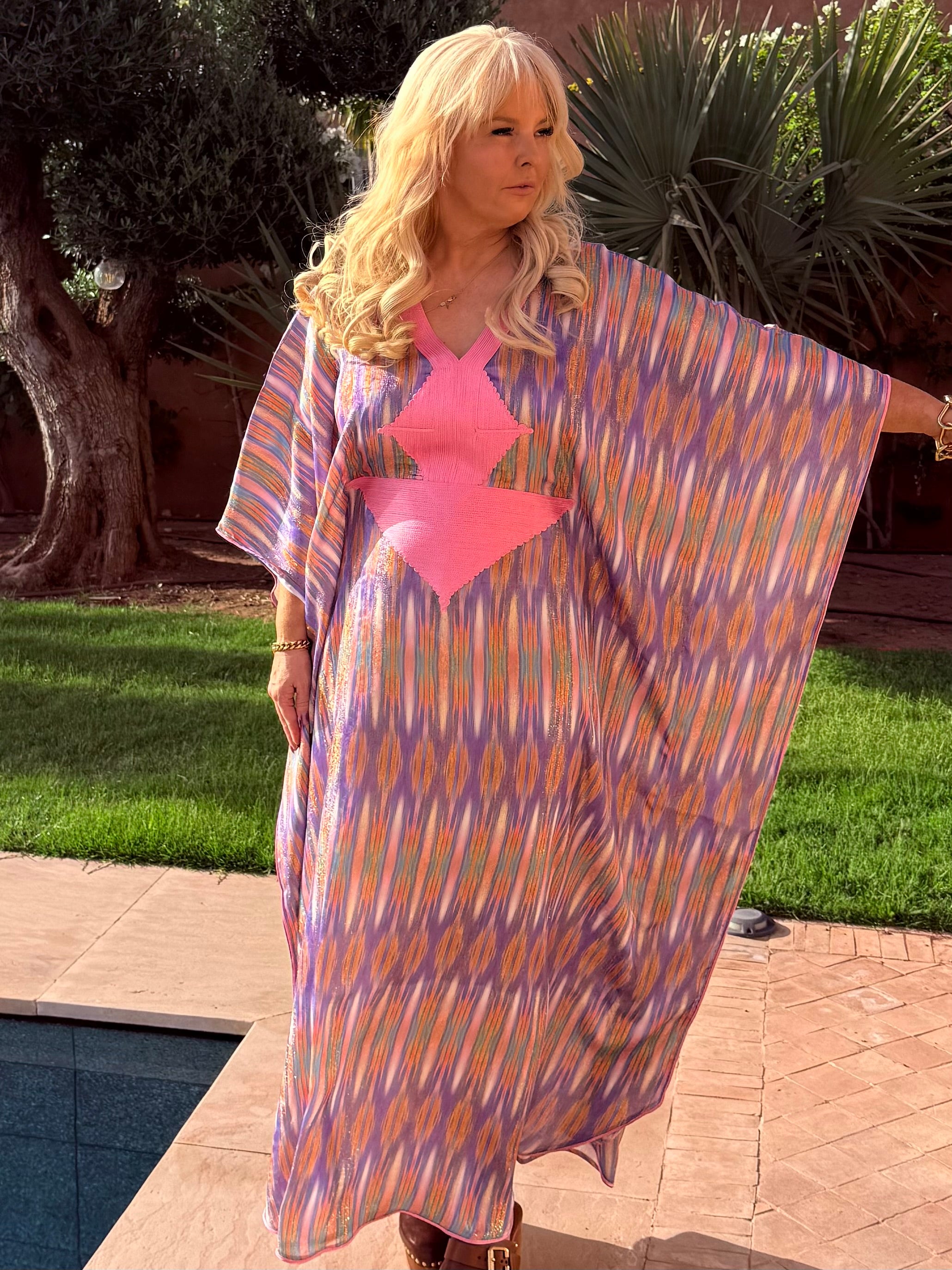 Kaftan - Ikat-inspired Vertical Flame/Feather Print