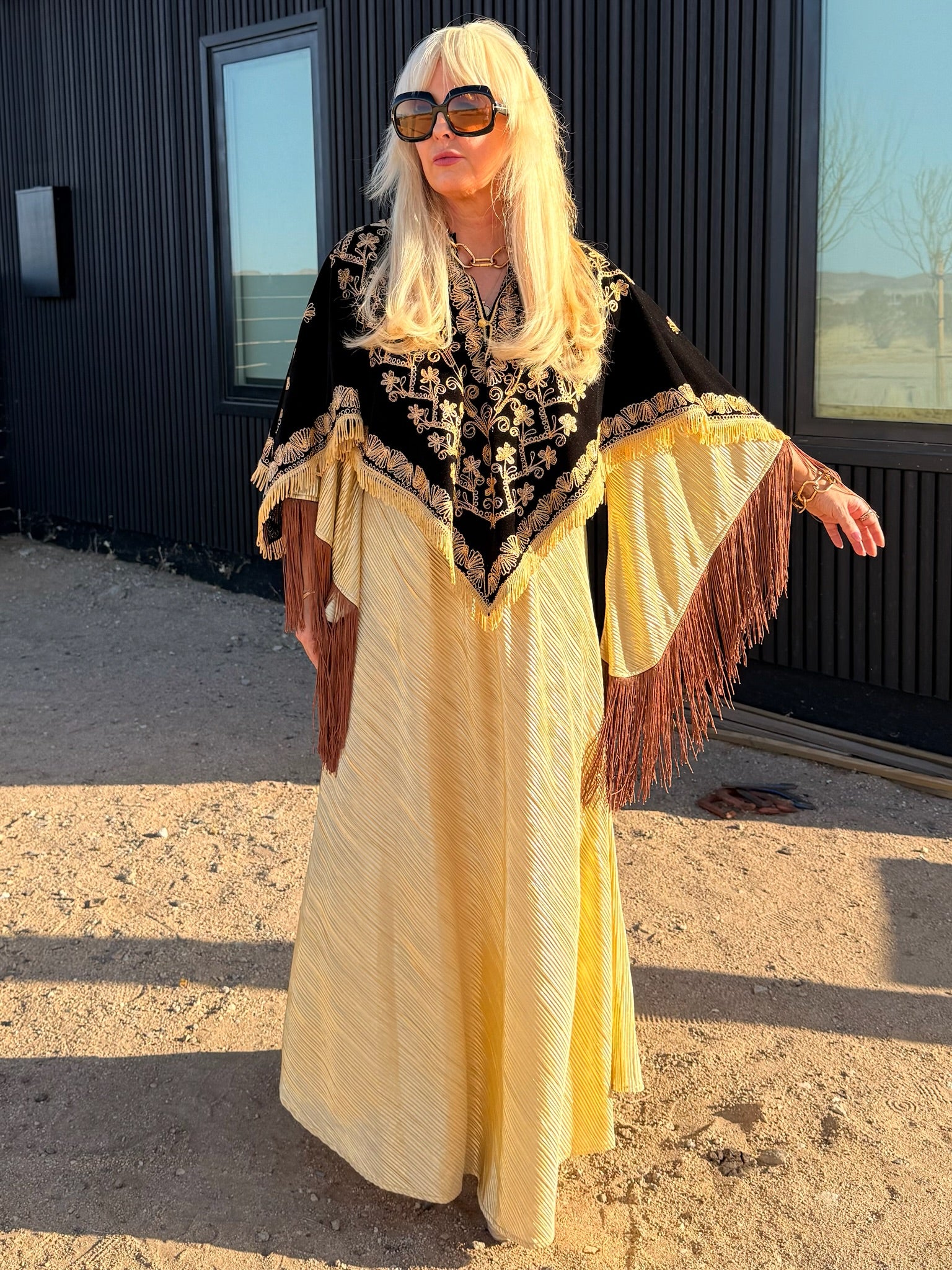 Stevie - Gold fringed