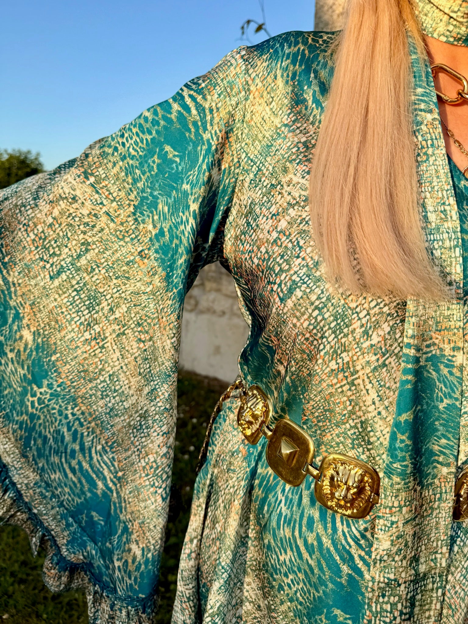 Short Stevie - turquoise Animal Silk