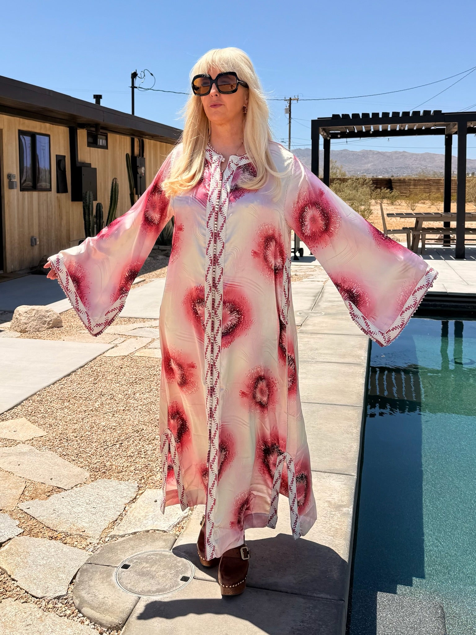Vintage 1970s Pink Burst Kaftan