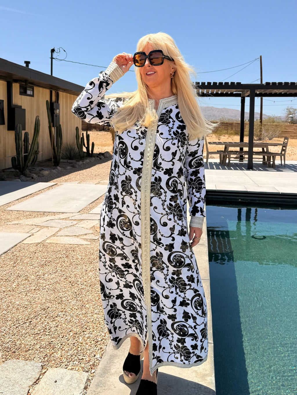 Vintage 1960s Black & White Kaftan With Gold Freckle