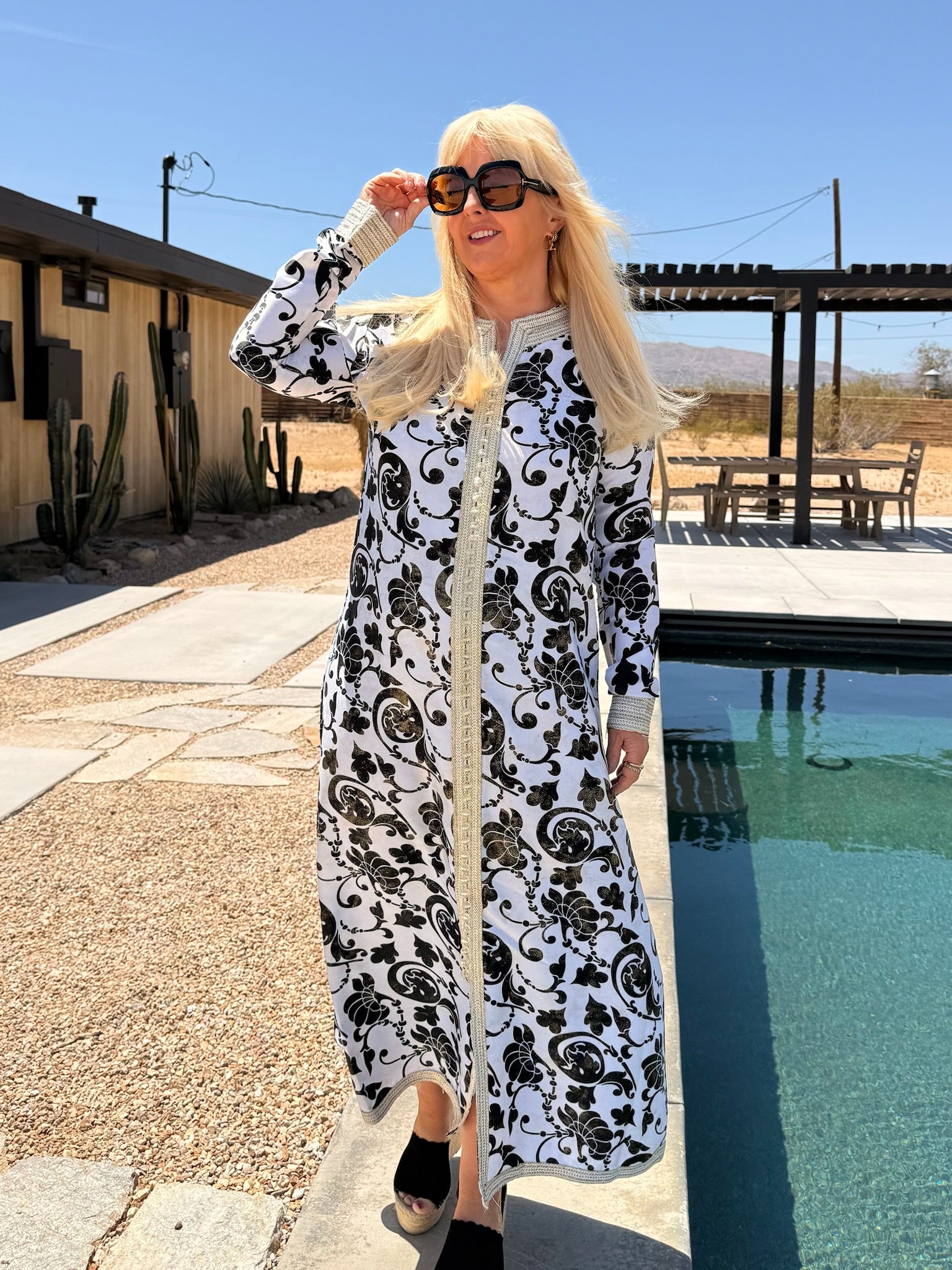 Vintage 1960s Black & White Kaftan With Gold Freckle