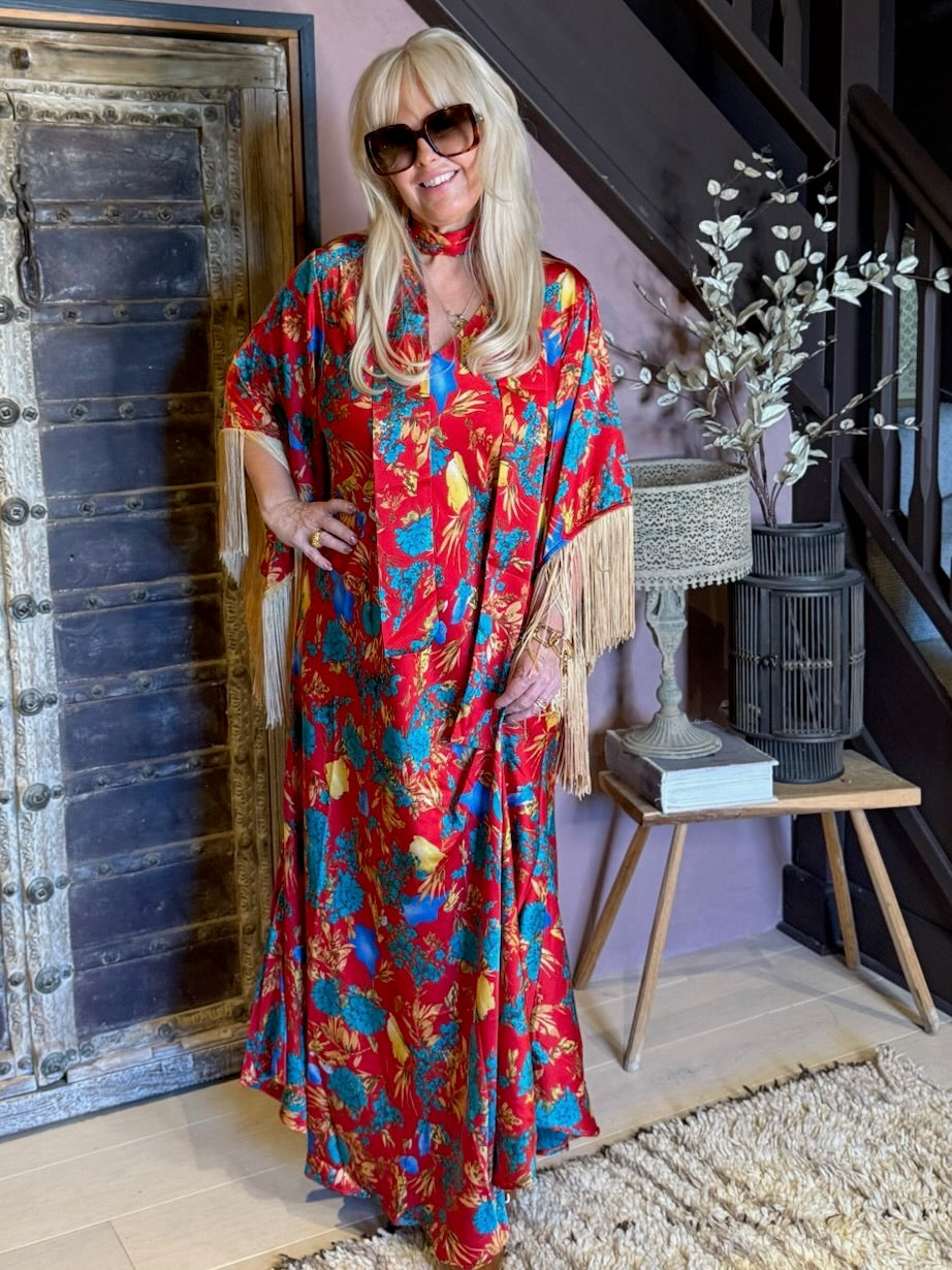 Stevie – Sapphire & Scarlet Fringe