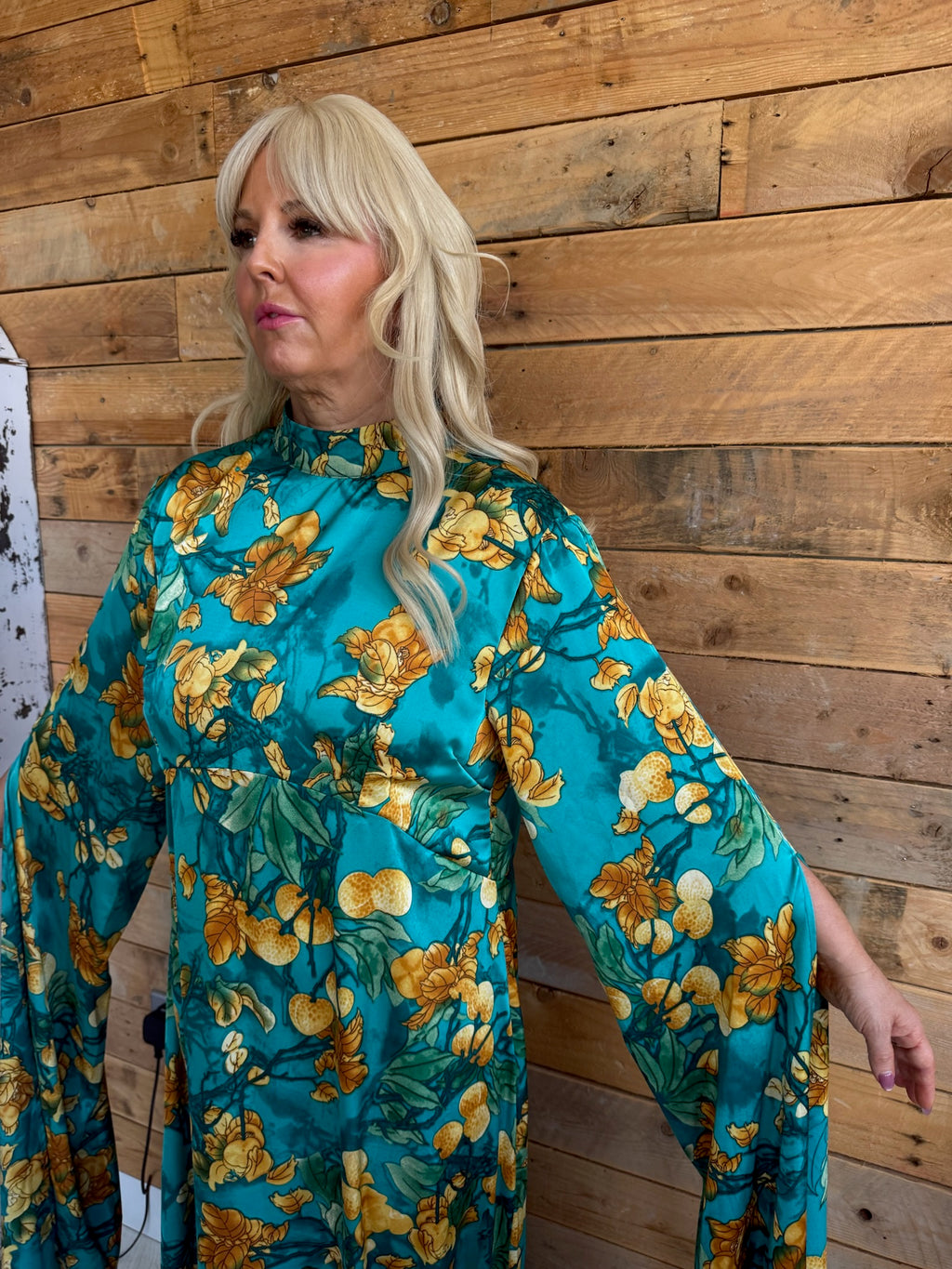 Kime – Turquoise & Gold Bloom
