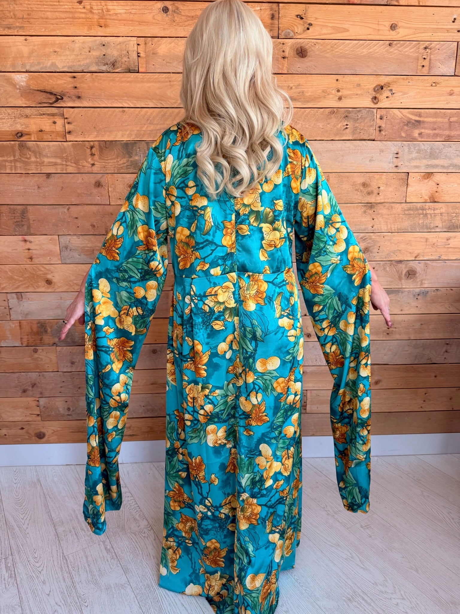 Kime – Turquoise & Gold Bloom