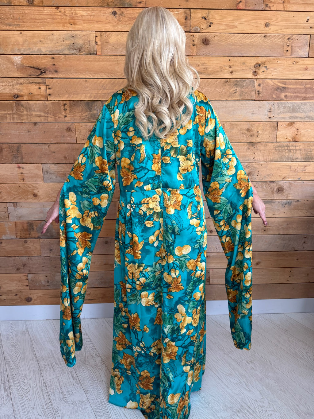 Kime – Turquoise & Gold Bloom