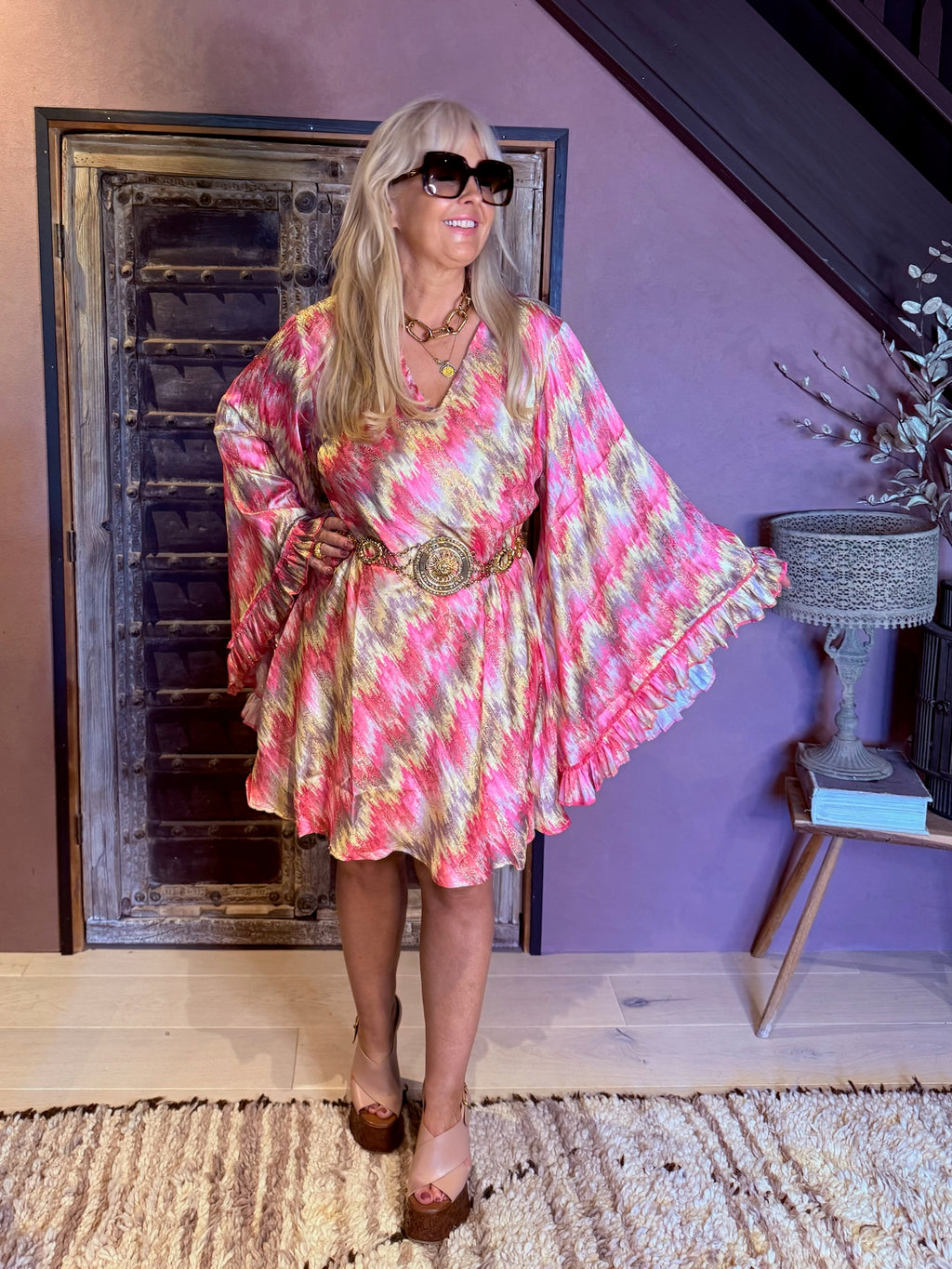 Short Stevie - Brushstroke Pink with Gold